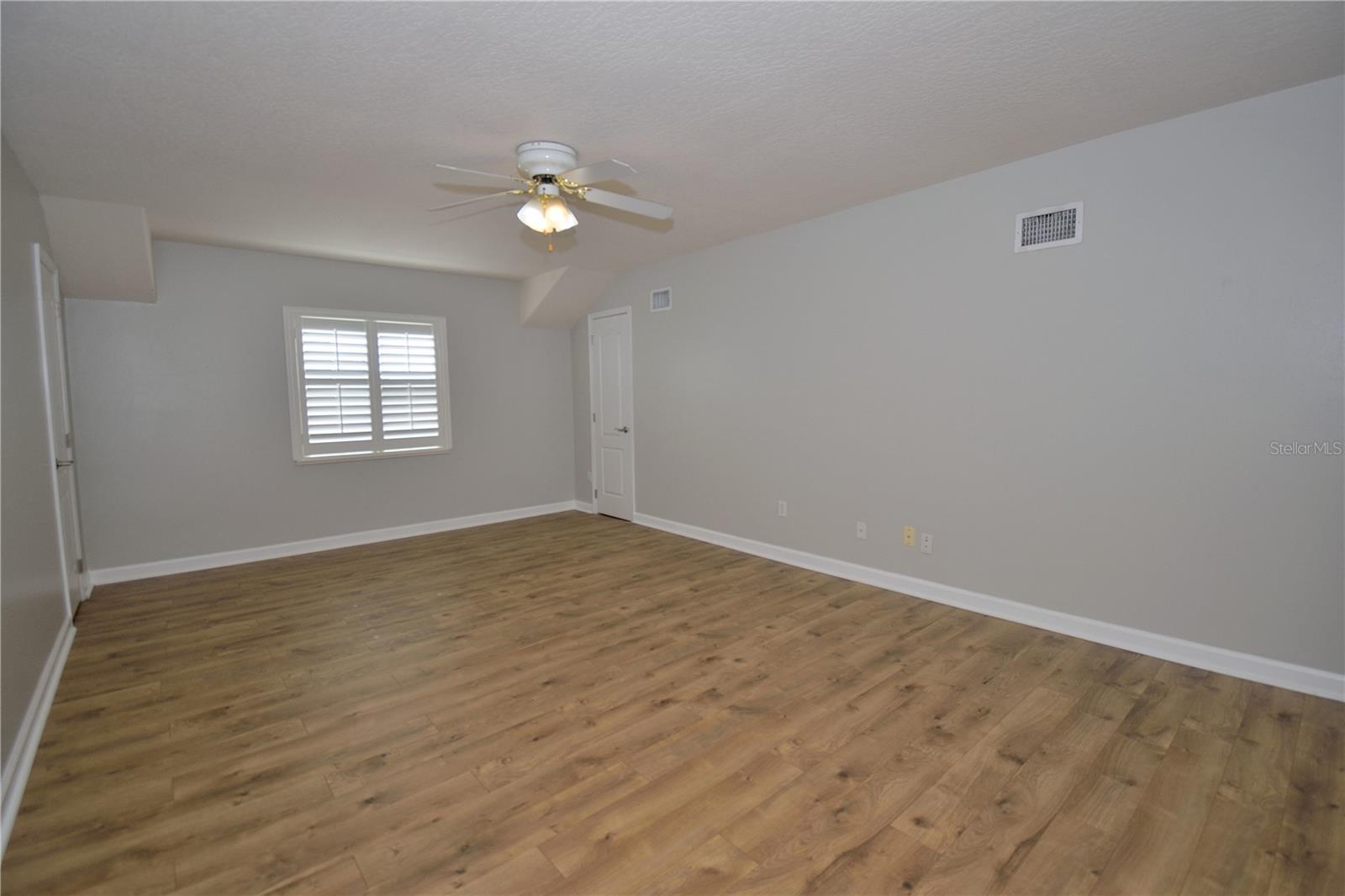 STONE LAKE ESTATES - Residential