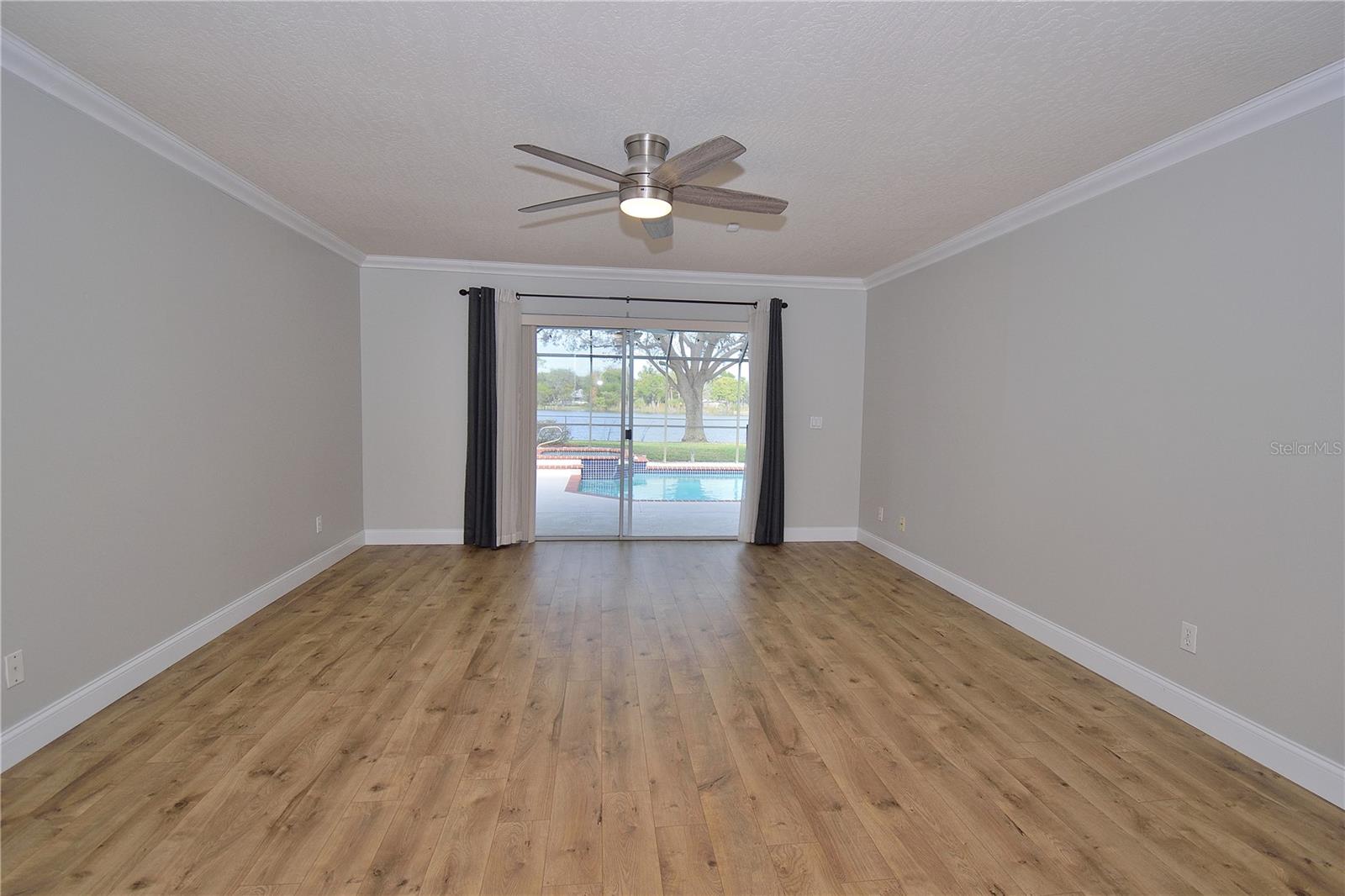 STONE LAKE ESTATES - Residential