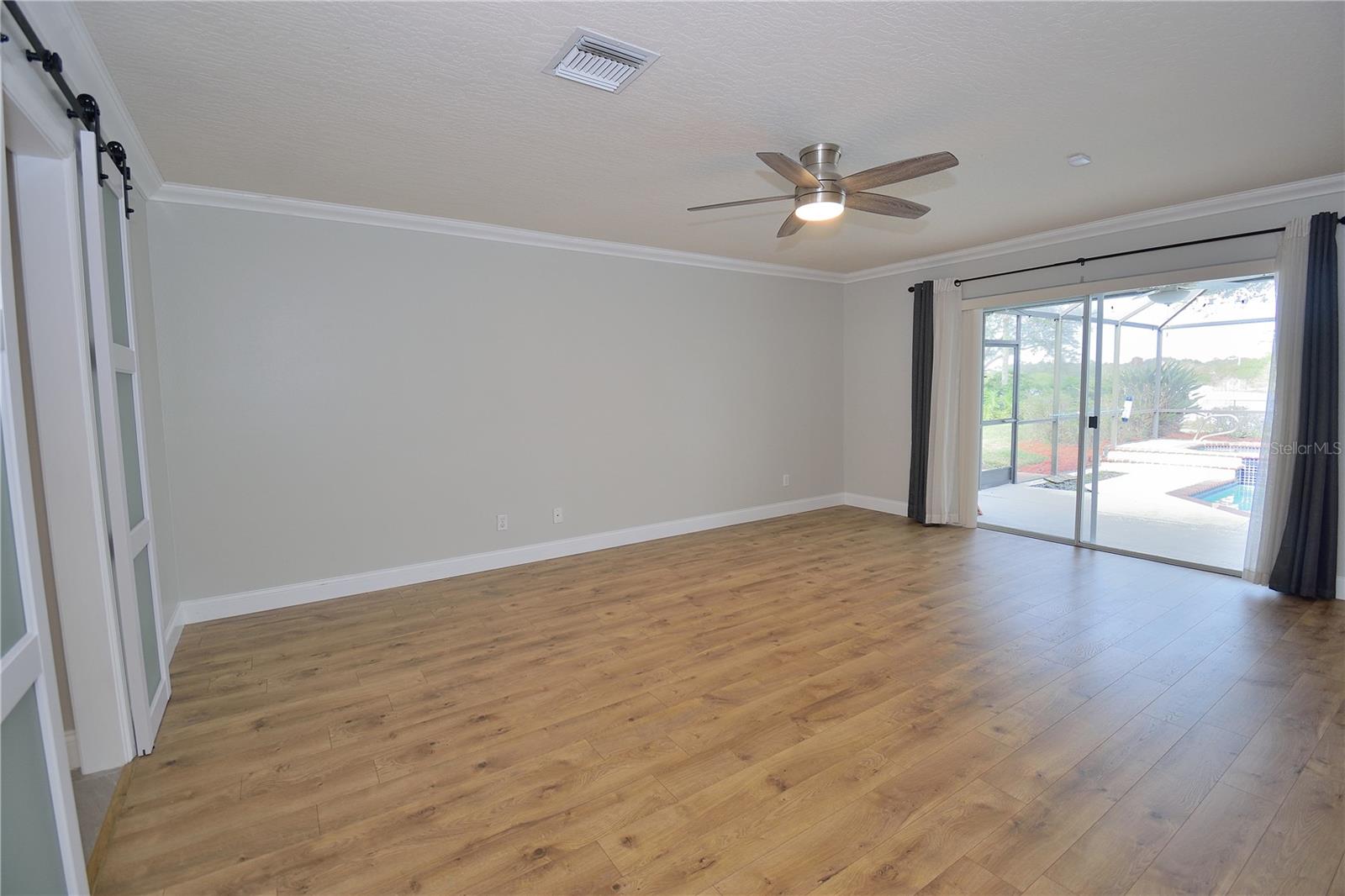 STONE LAKE ESTATES - Residential