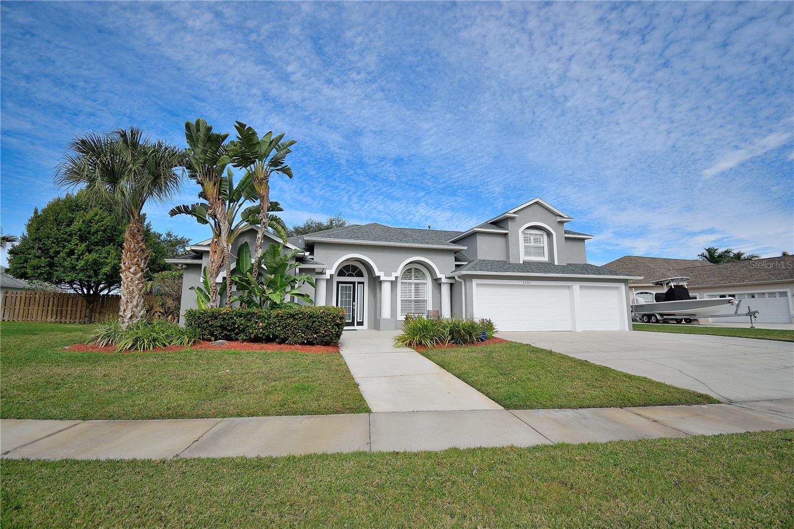 STONE LAKE ESTATES - Residential