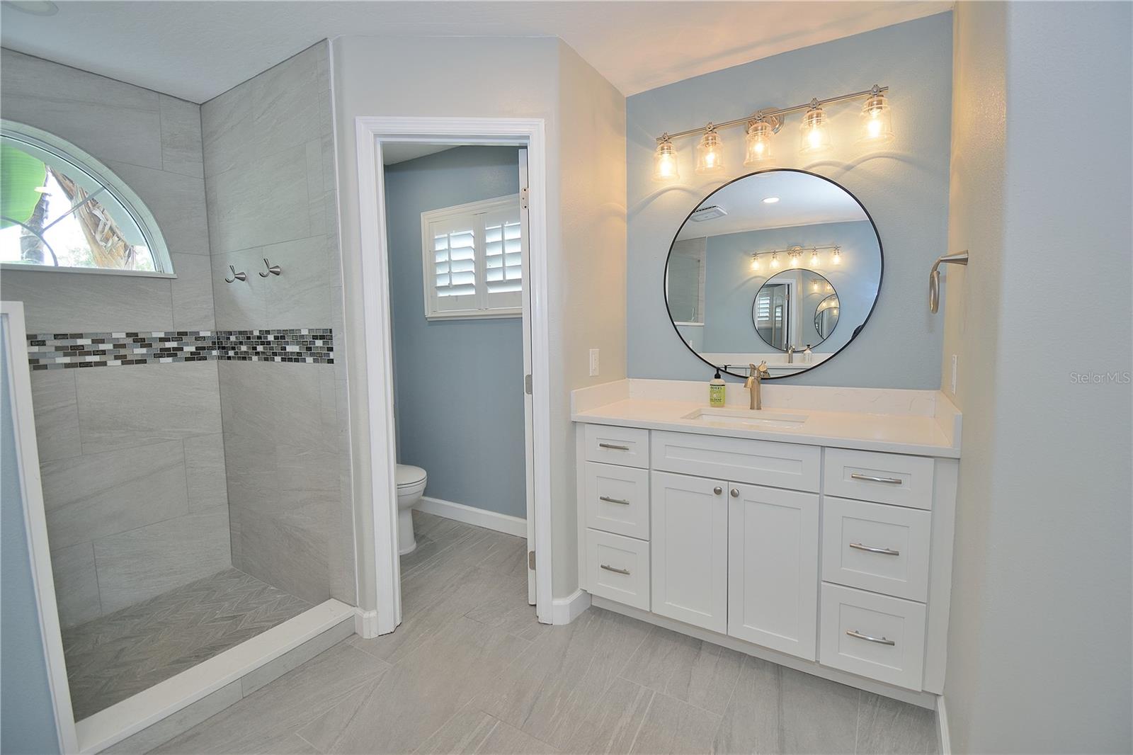 STONE LAKE ESTATES - Residential