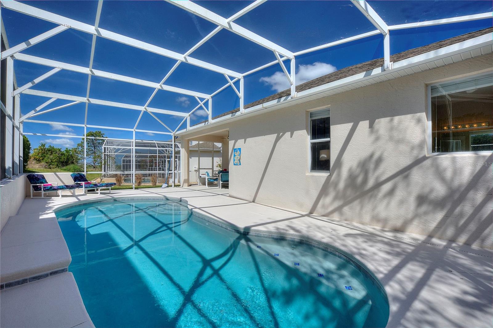 556 BONVILLE DRIVE