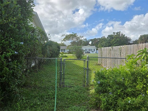 Tiny photo for 3413 SE 33rd Avenue, Ocala, FL 34471 (MLS # OM734813)