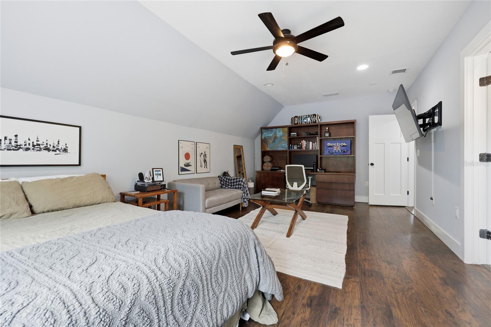 DOIG & ROBERTSONS ADDN-BLK 3,R.1 - Residential