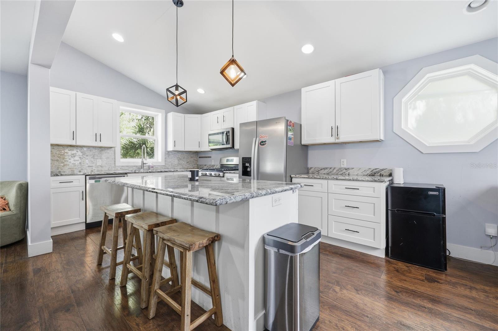 DOIG & ROBERTSONS ADDN-BLK 3,R.1 - Residential