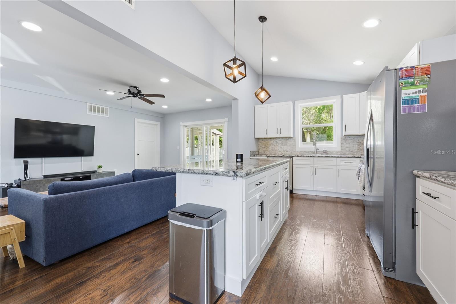 DOIG & ROBERTSONS ADDN-BLK 3,R.1 - Residential