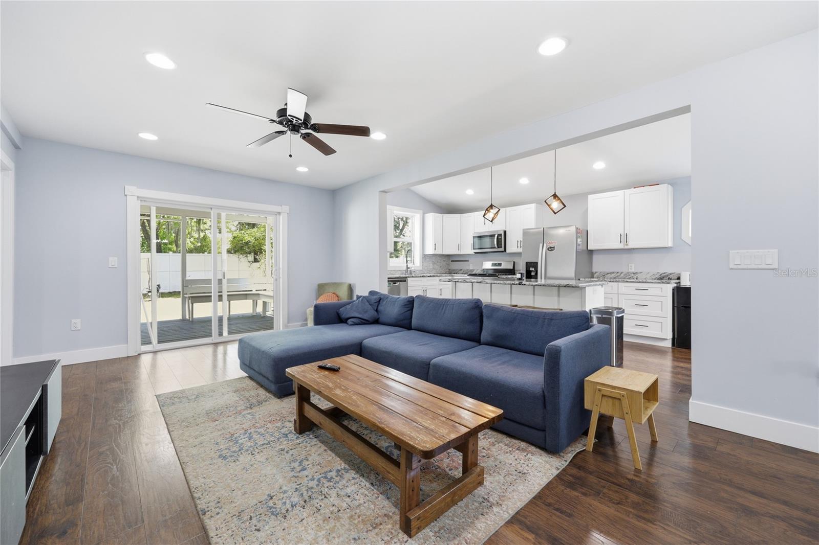 DOIG & ROBERTSONS ADDN-BLK 3,R.1 - Residential