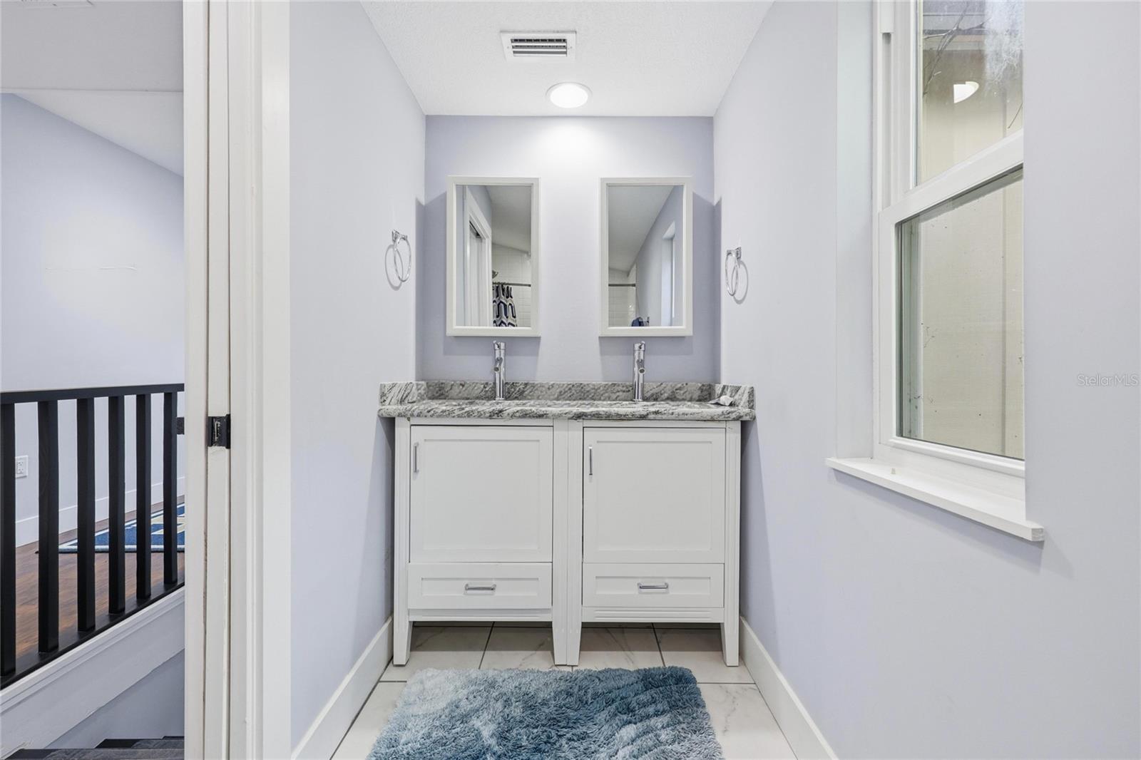 DOIG & ROBERTSONS ADDN-BLK 3,R.1 - Residential