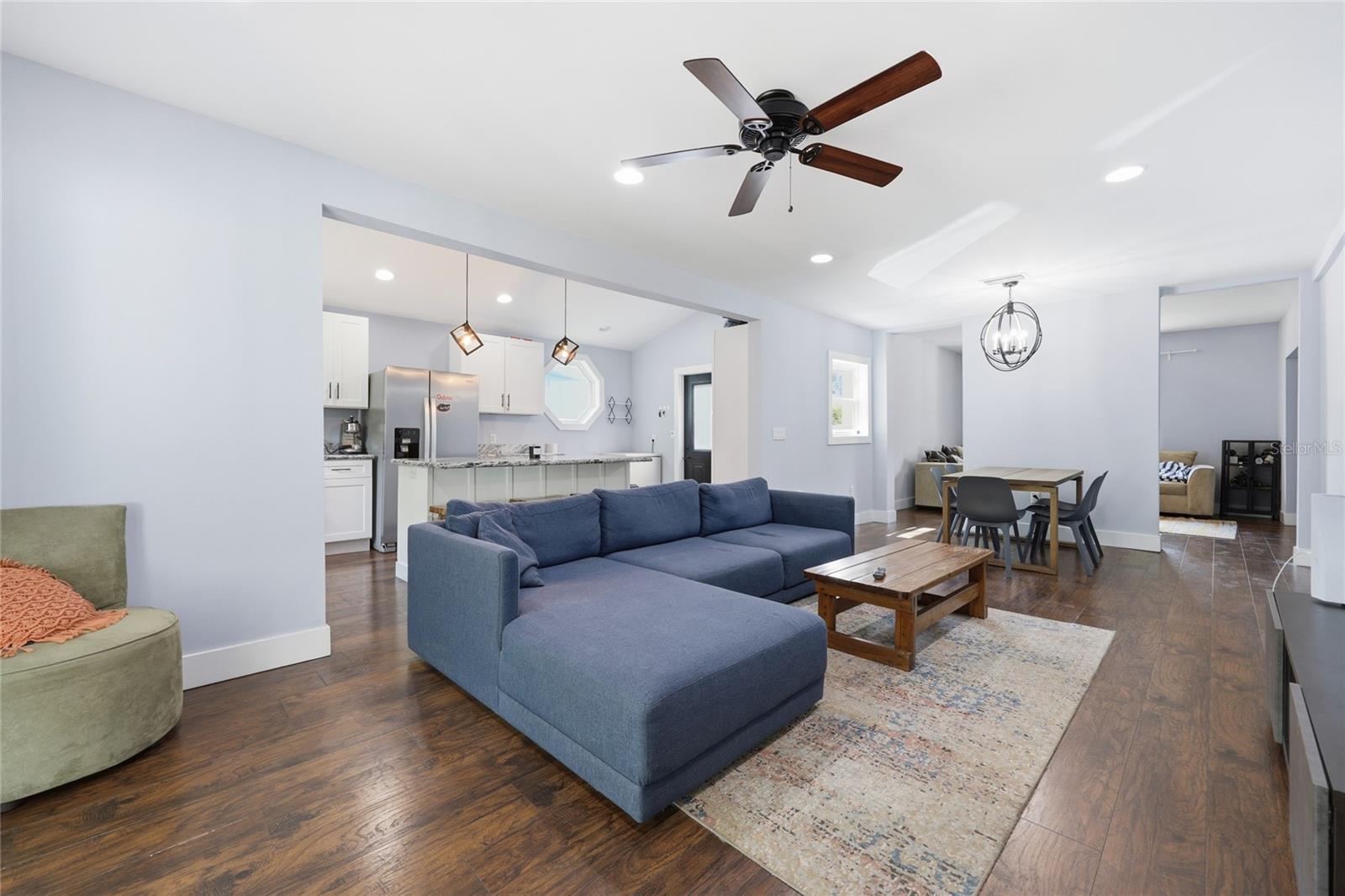 DOIG & ROBERTSONS ADDN-BLK 3,R.1 - Residential