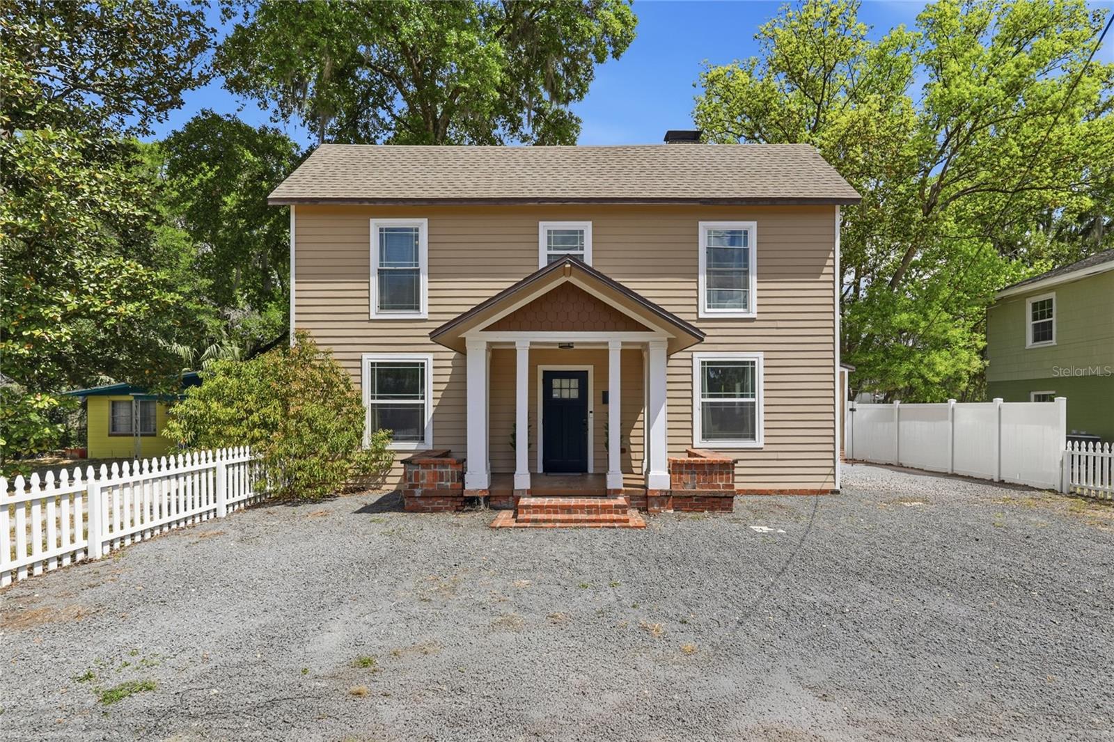 DOIG & ROBERTSONS ADDN-BLK 3,R.1 - Residential