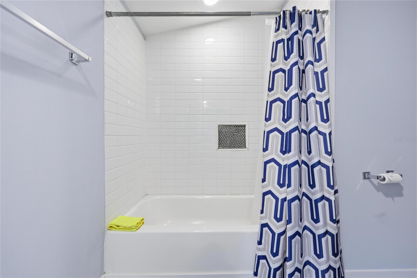 DOIG & ROBERTSONS ADDN-BLK 3,R.1 - Residential