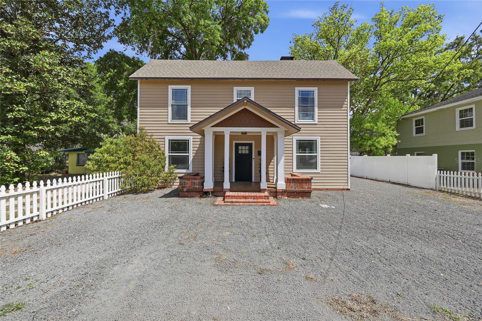 DOIG & ROBERTSONS ADDN-BLK 3,R.1 - Residential