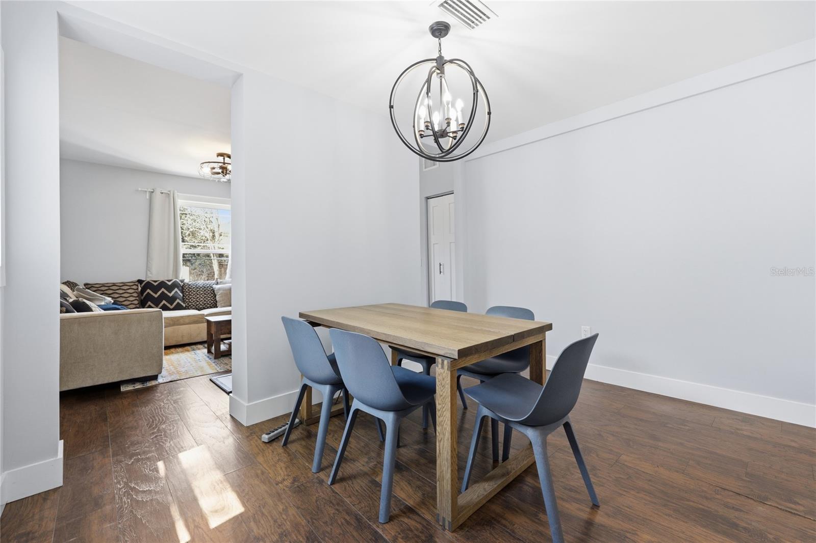 DOIG & ROBERTSONS ADDN-BLK 3,R.1 - Residential