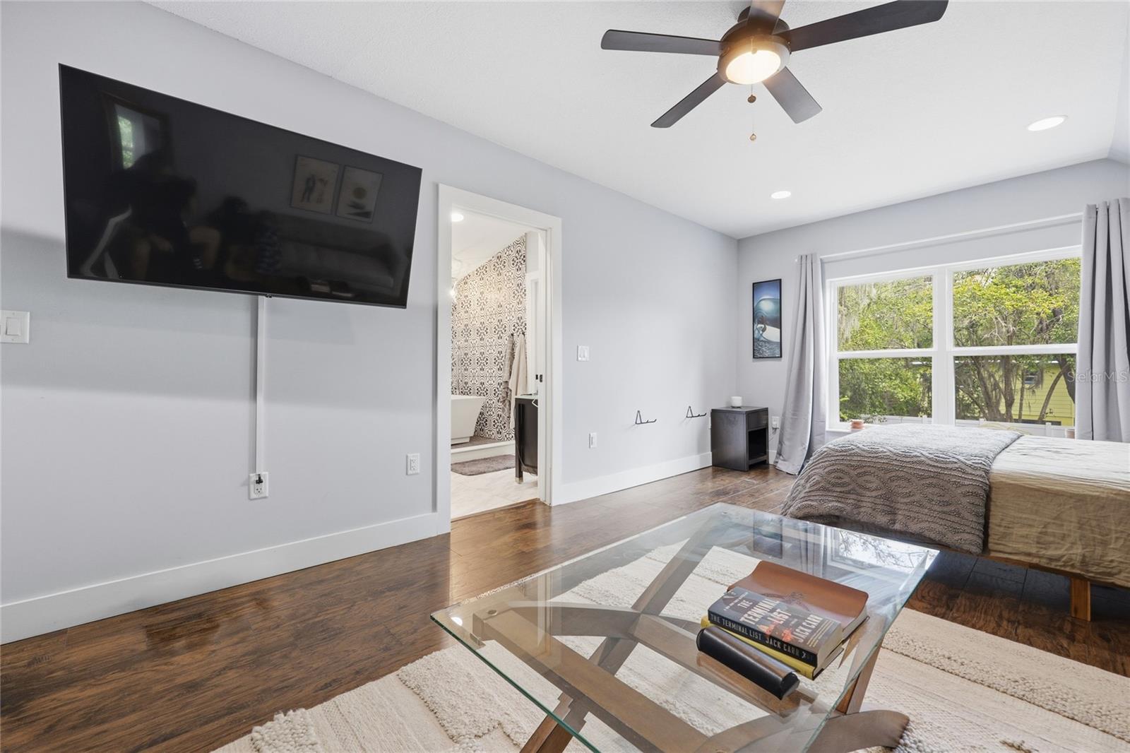 DOIG & ROBERTSONS ADDN-BLK 3,R.1 - Residential