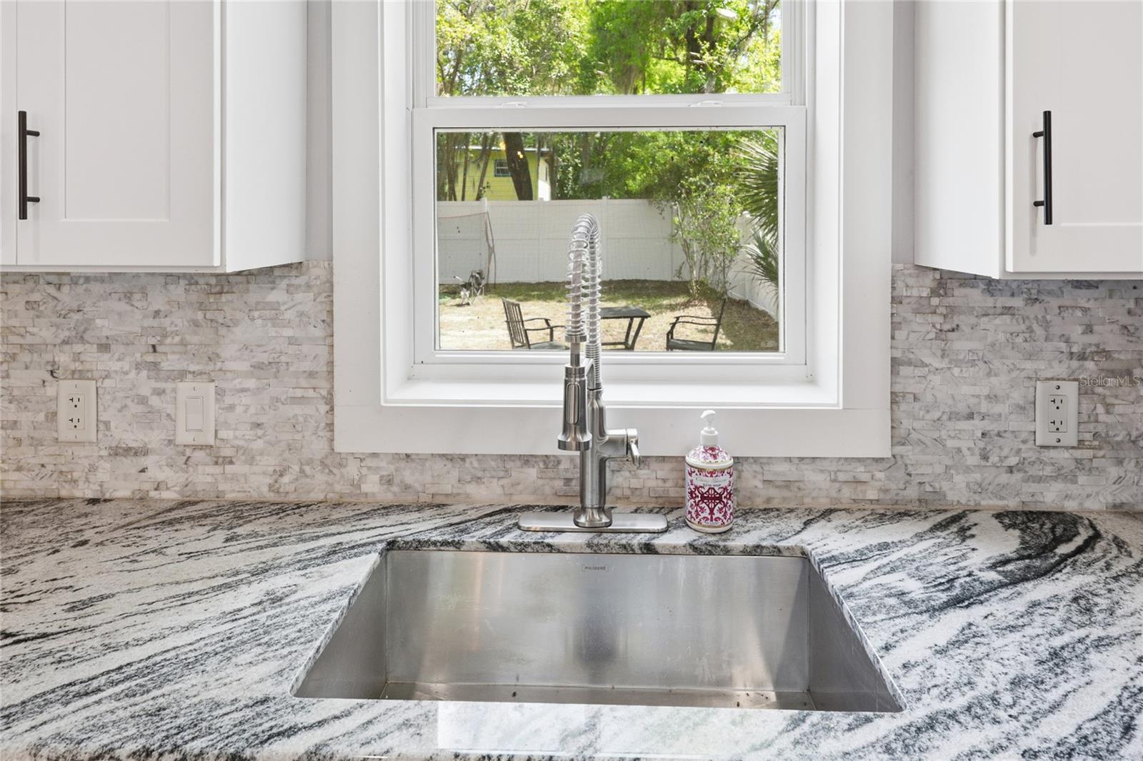 DOIG & ROBERTSONS ADDN-BLK 3,R.1 - Residential