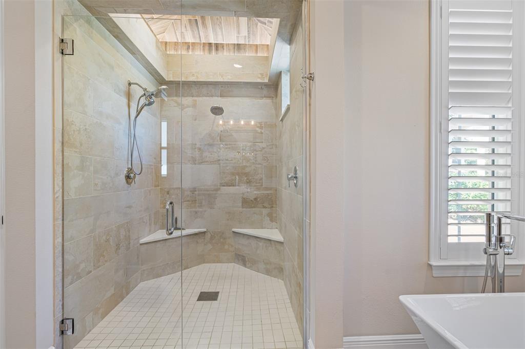 VENETIAN ISLES - - Residential