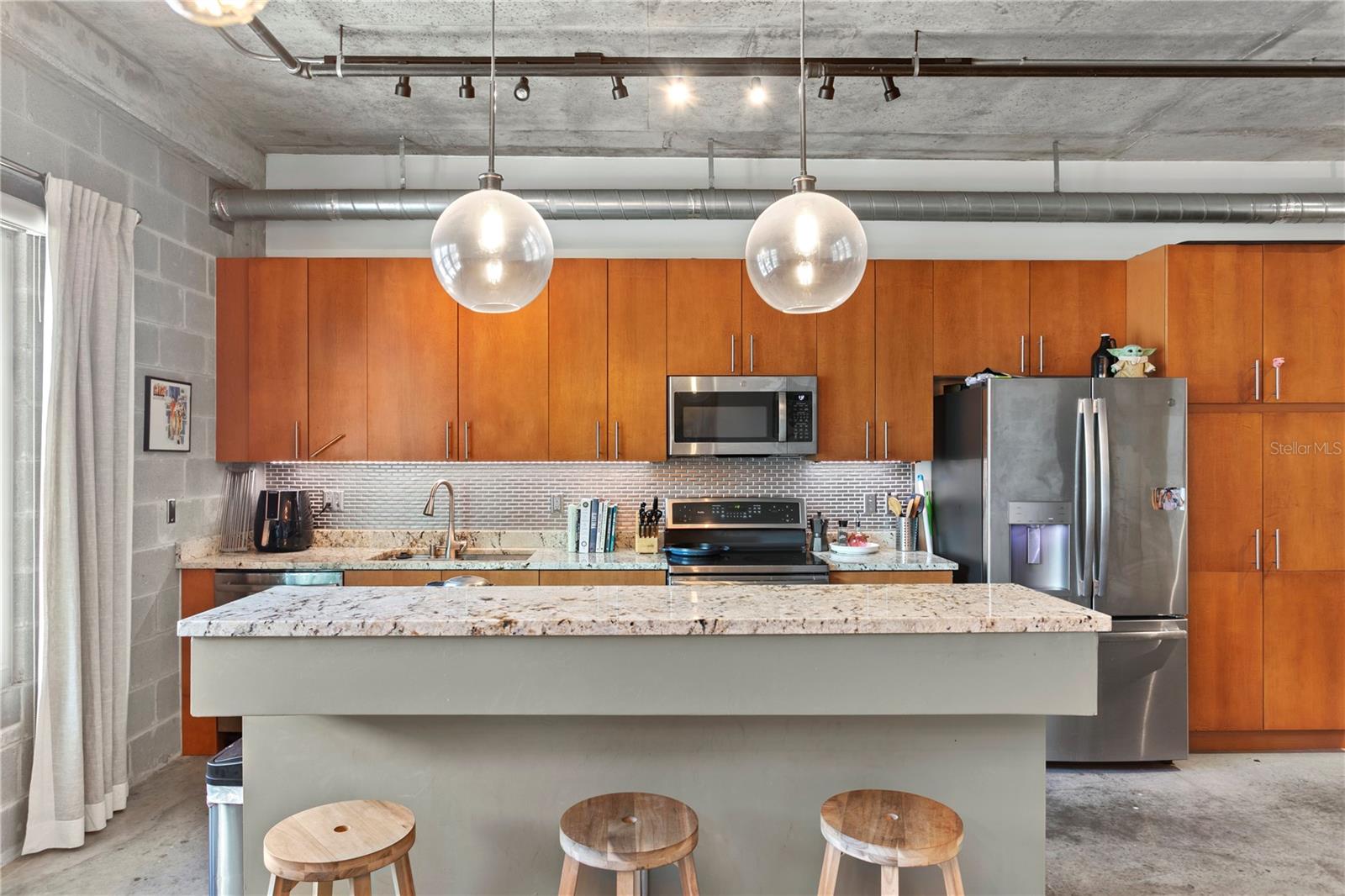 THE MERIDIAN - Residential