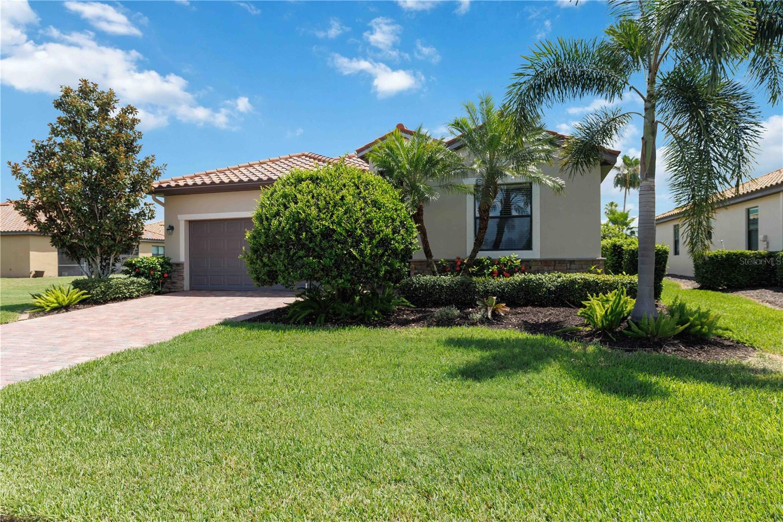 6907 QUIET CREEK DRIVE