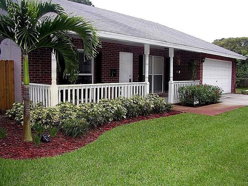 Photo of 2434 Dartmouth Avenue N, St Petersburg, FL 33713 (MLS # TB8453900)