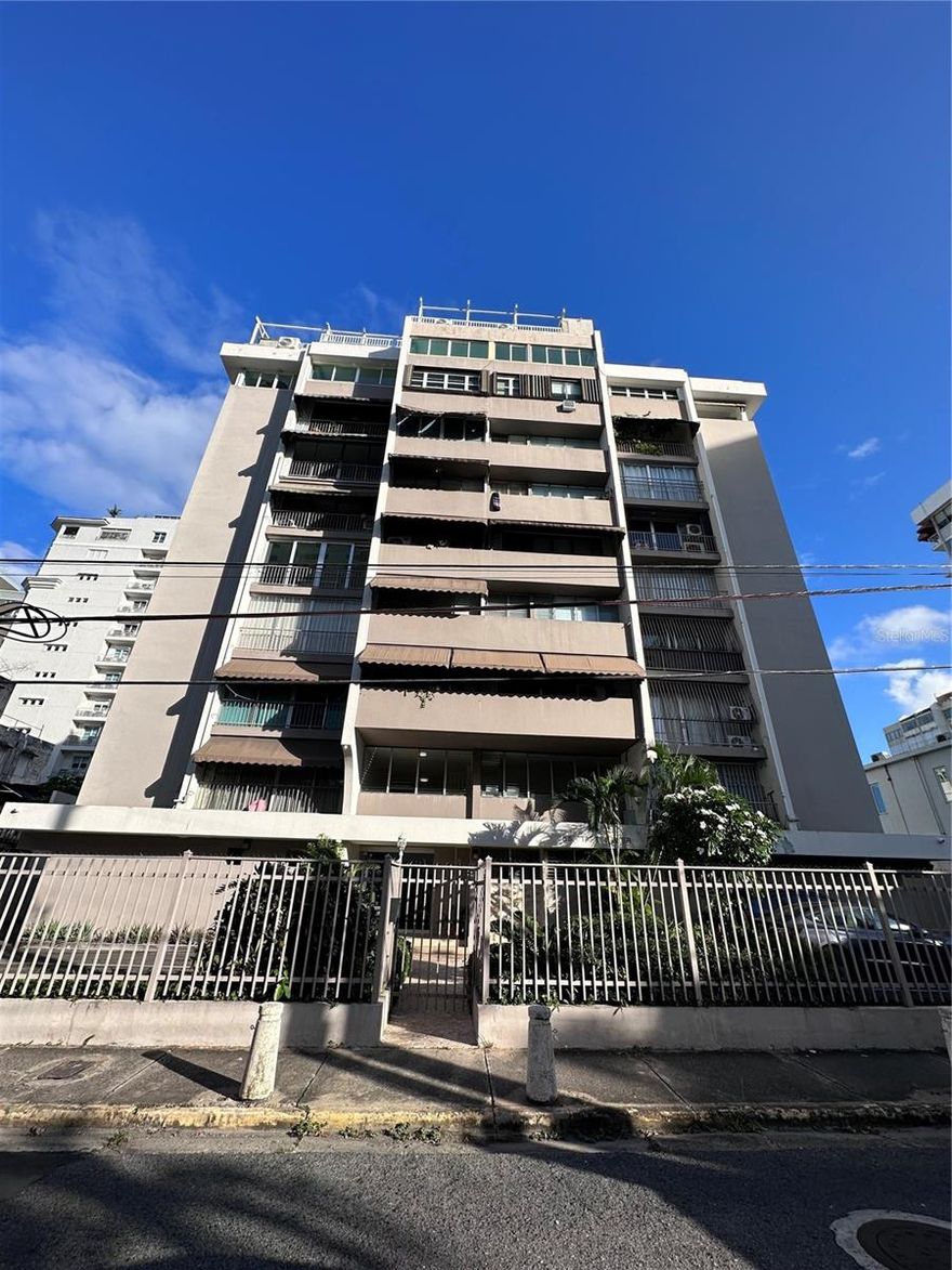 Live walking distance to the Ocean Park beach in this remodeled unit.  This unit features a partial ocean view with one bedroom, one bathroom and kitchen and one parking inside the gate.  The condominium Taft 55 is located in the Ocean Park community with walking access to all of the restaurants, bars and amenities the area has to offer.  Rent includes water utility and wifi.  Washer and dryer are on common areas.