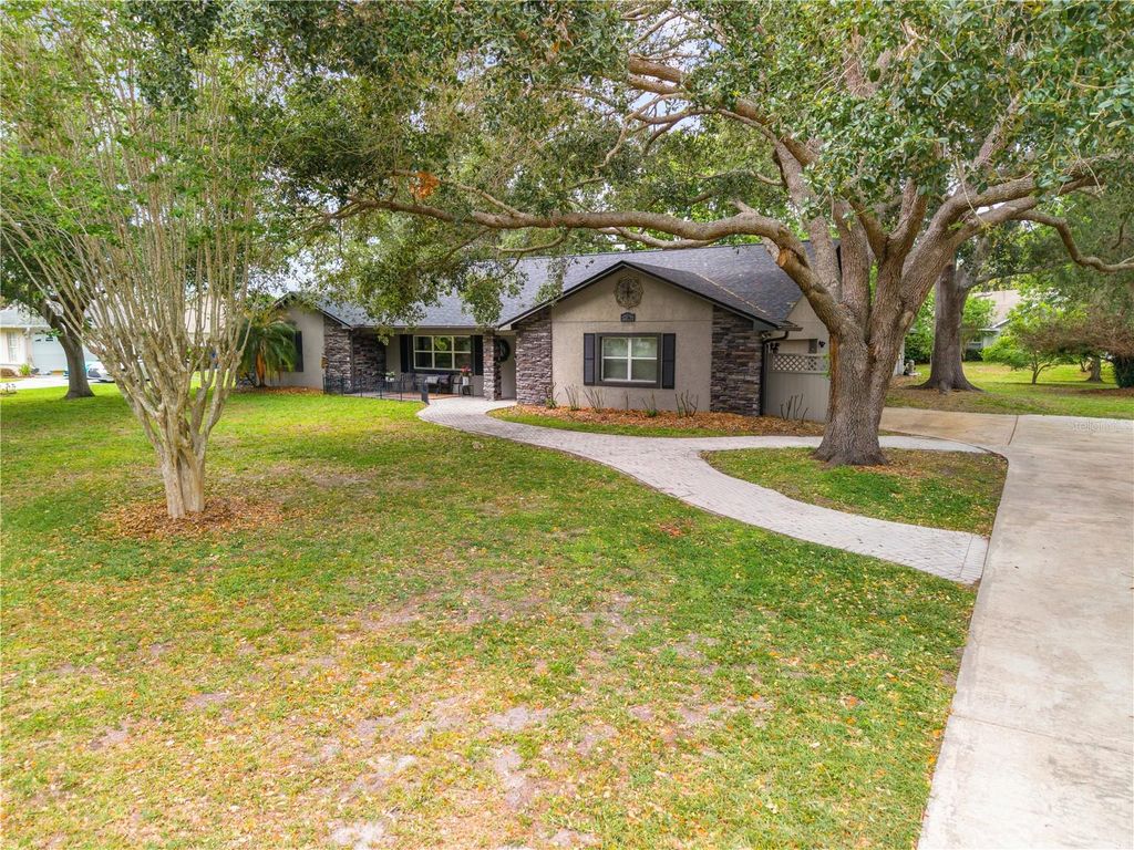 Photo of 2094 Camelot Boulevard, Saint Cloud, FL 34772 (MLS # O6399370)