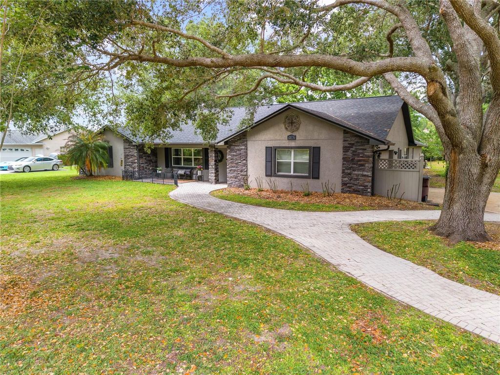 Photo of 2094 Camelot Boulevard, Saint Cloud, FL 34772 (MLS # O6399370)