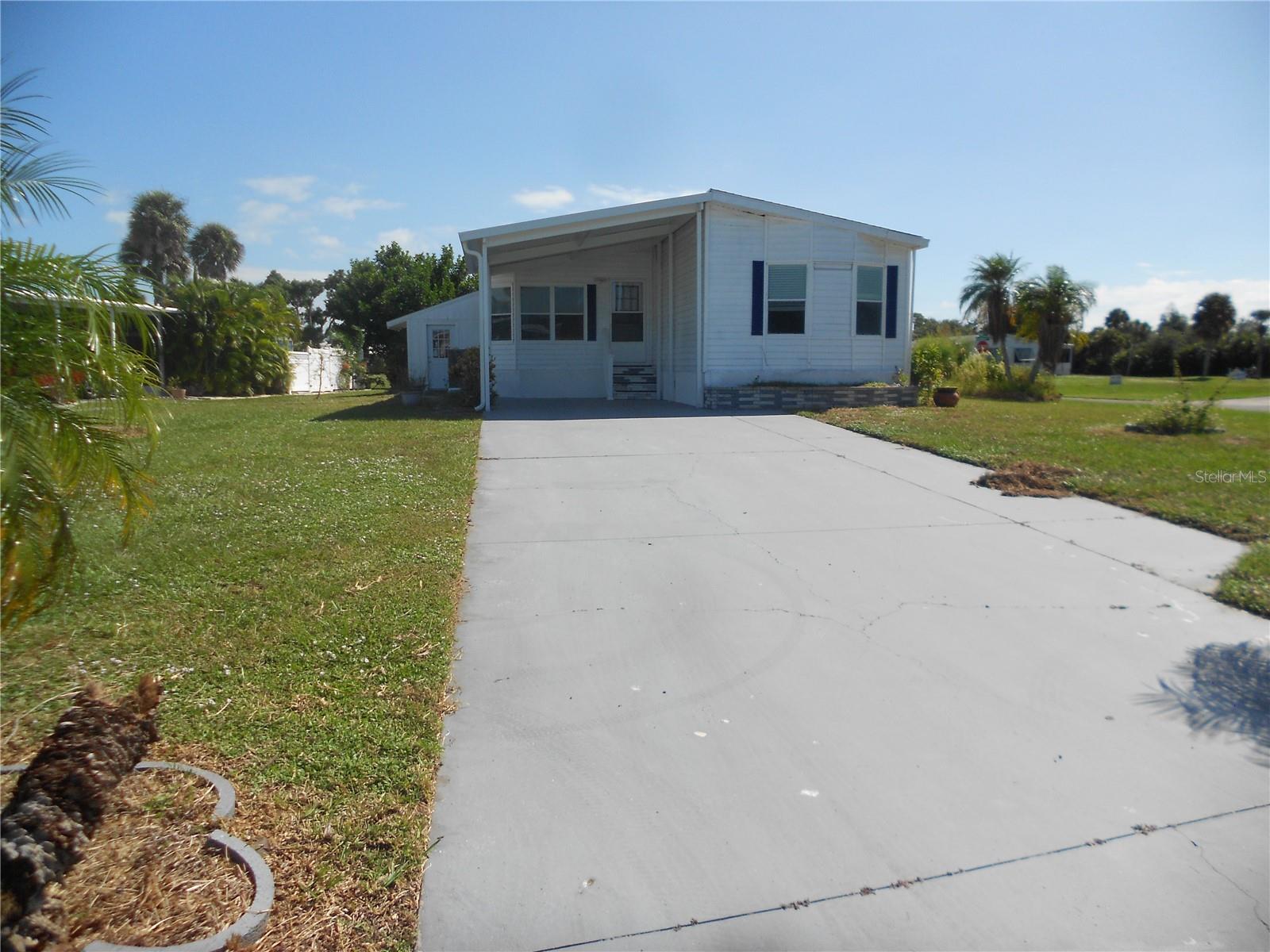Great location for seasonal or living full time. Low yearly HOA fees. New ac, shed, car port and flex room.