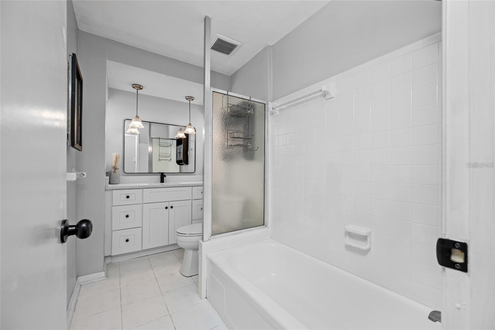 ROUSE MANOR - Residential Lease