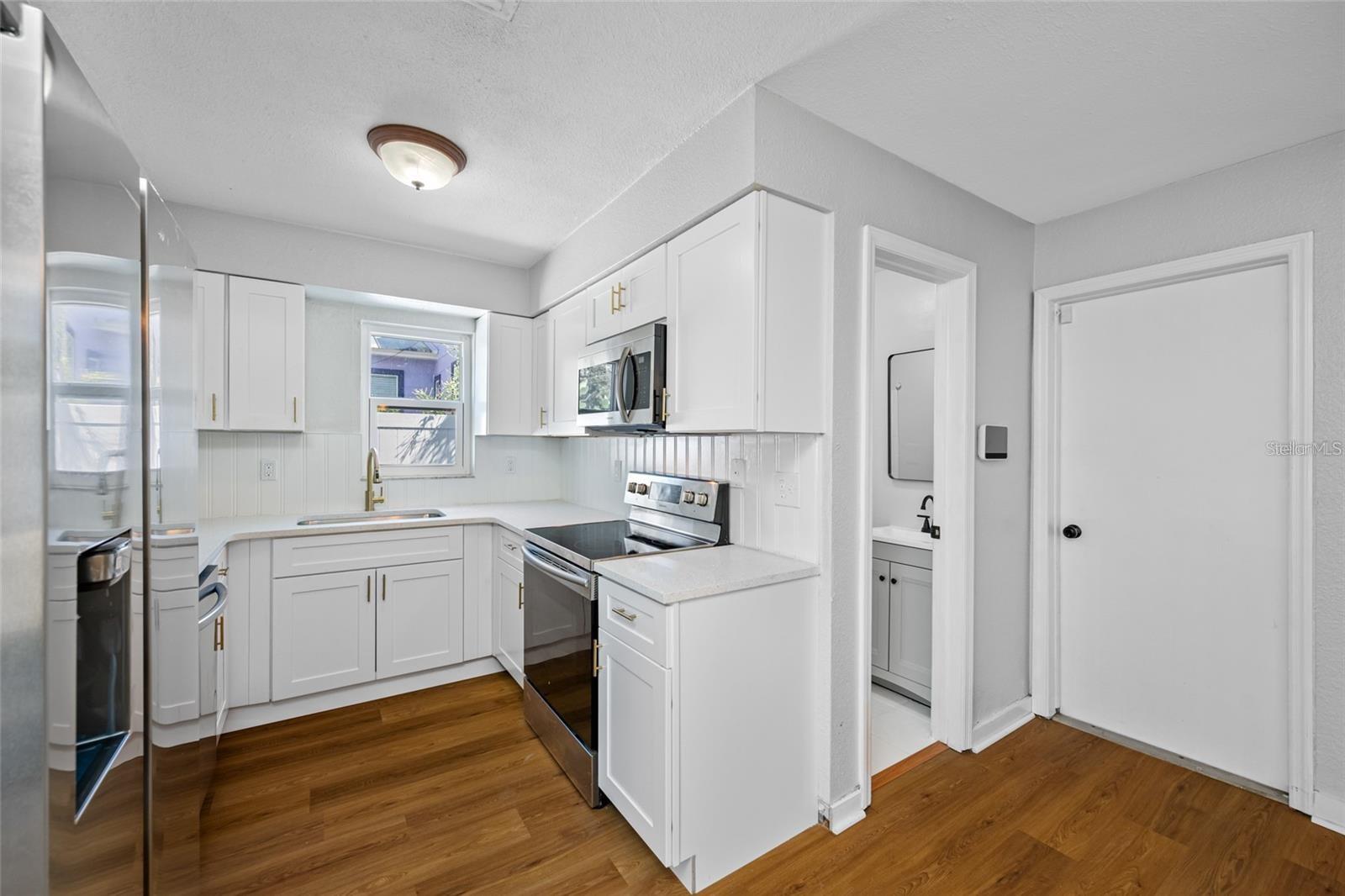 ROUSE MANOR - Residential Lease