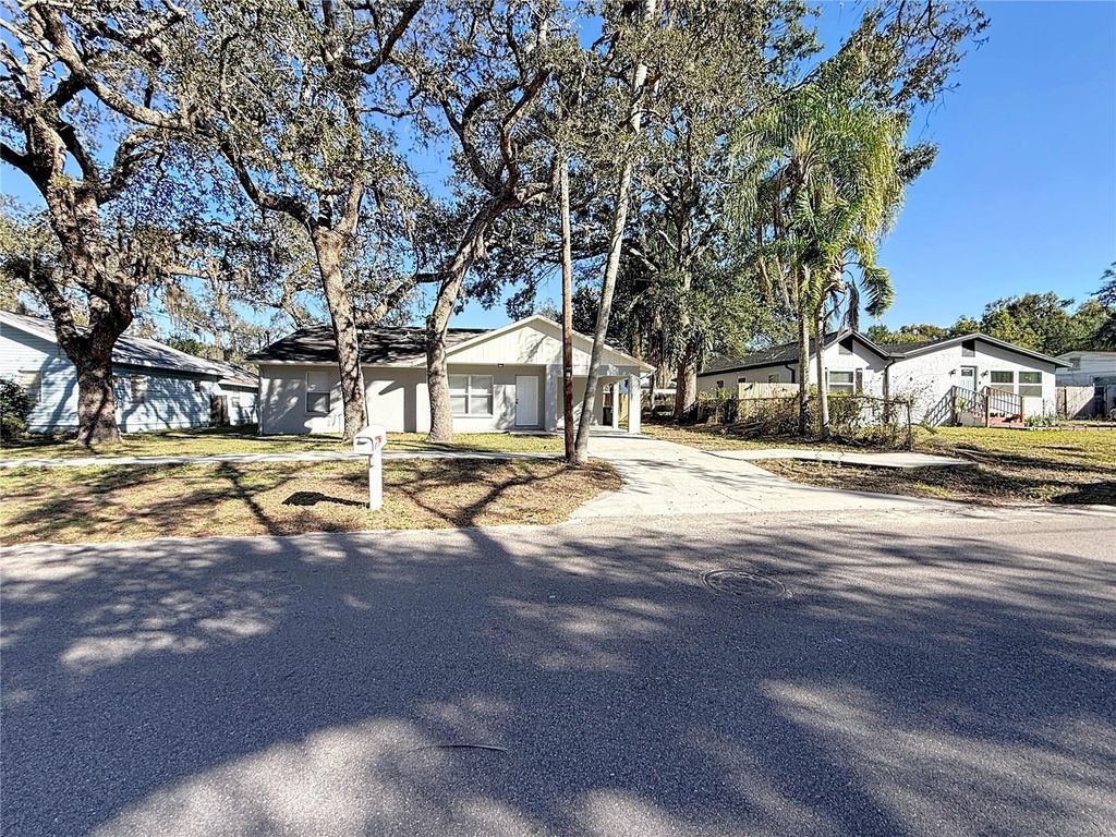 Photo of 8717 N Dexter Avenue, Tampa, FL 33604 (MLS # TB8467230)
