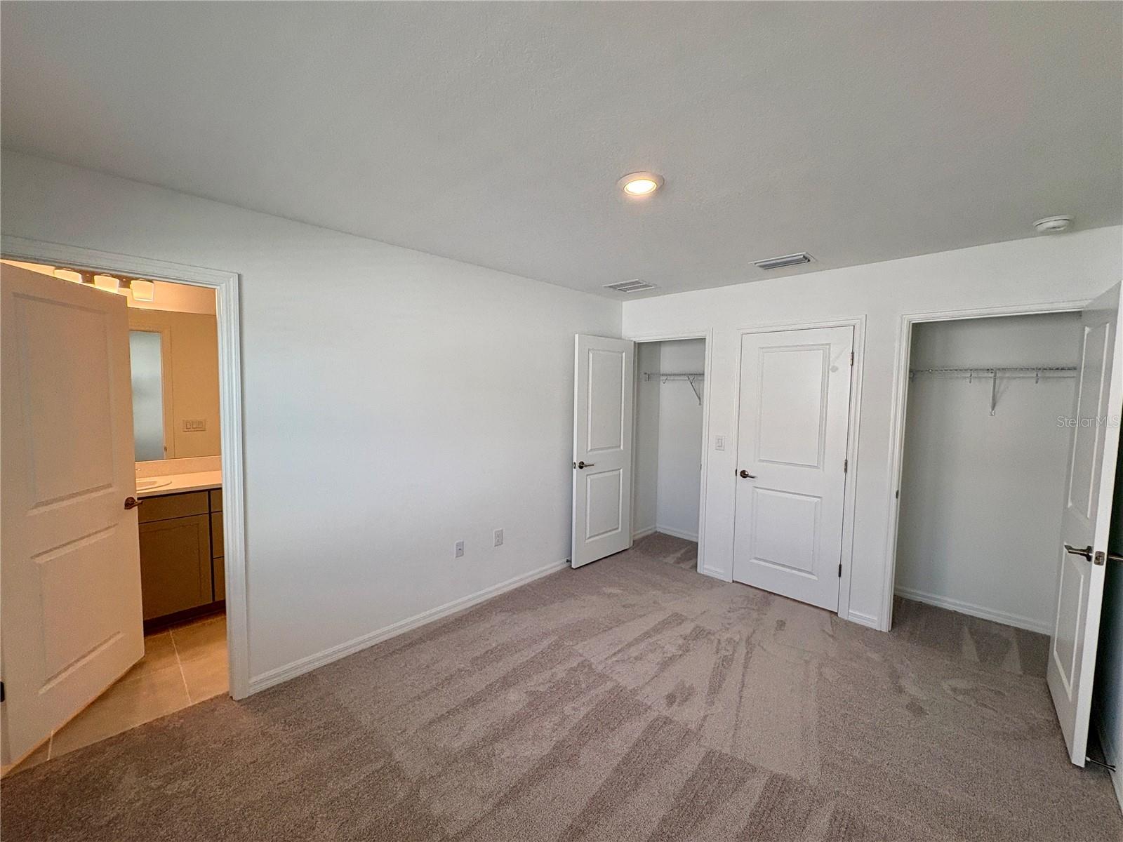 TOWNHOMES AT SKYE RANCH - Residential Lease