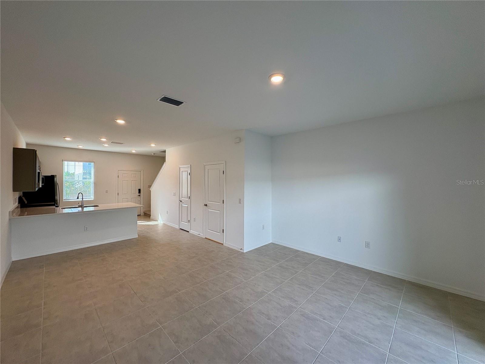 TOWNHOMES AT SKYE RANCH - Residential Lease
