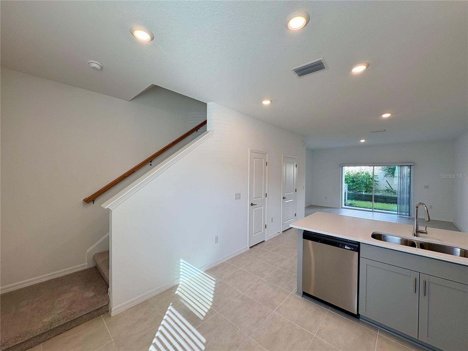 TOWNHOMES AT SKYE RANCH - Residential Lease