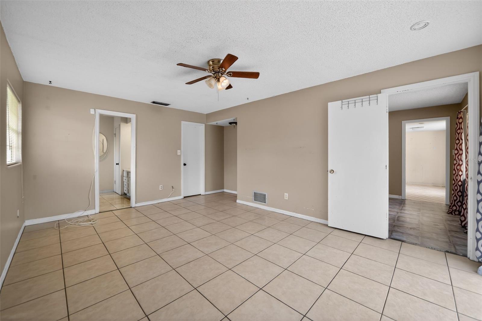 WINSOR MANOR 1ST ADD - Residential