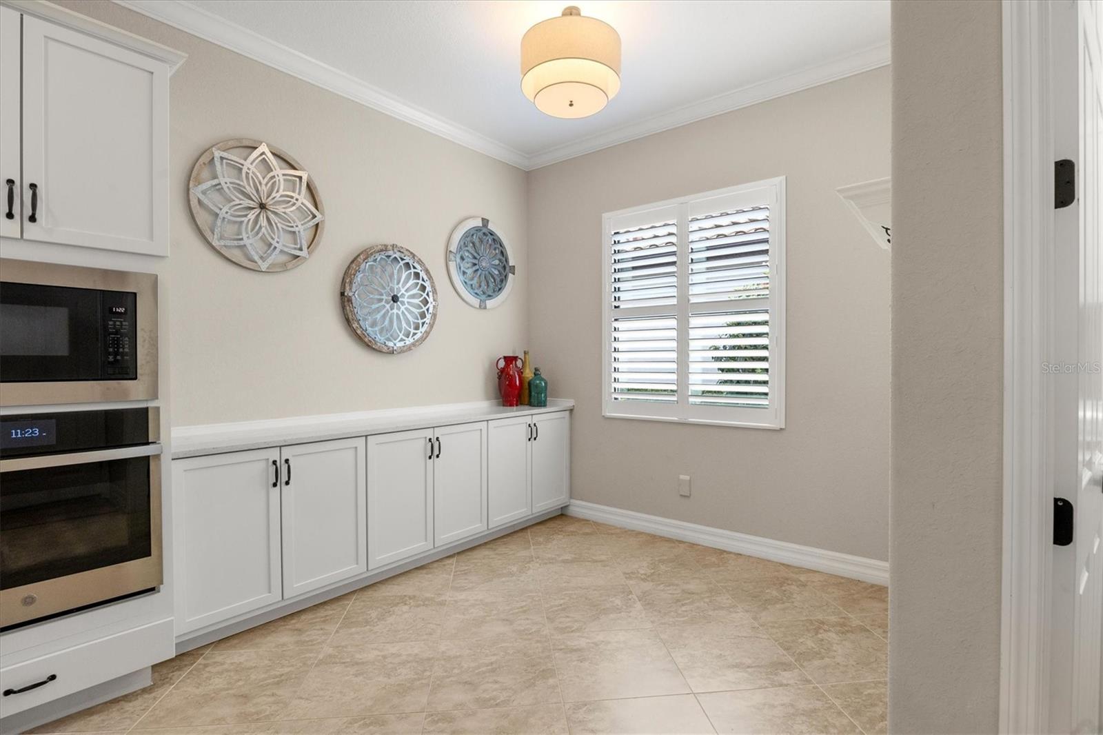 COUNTRY CLUB EAST - Residential