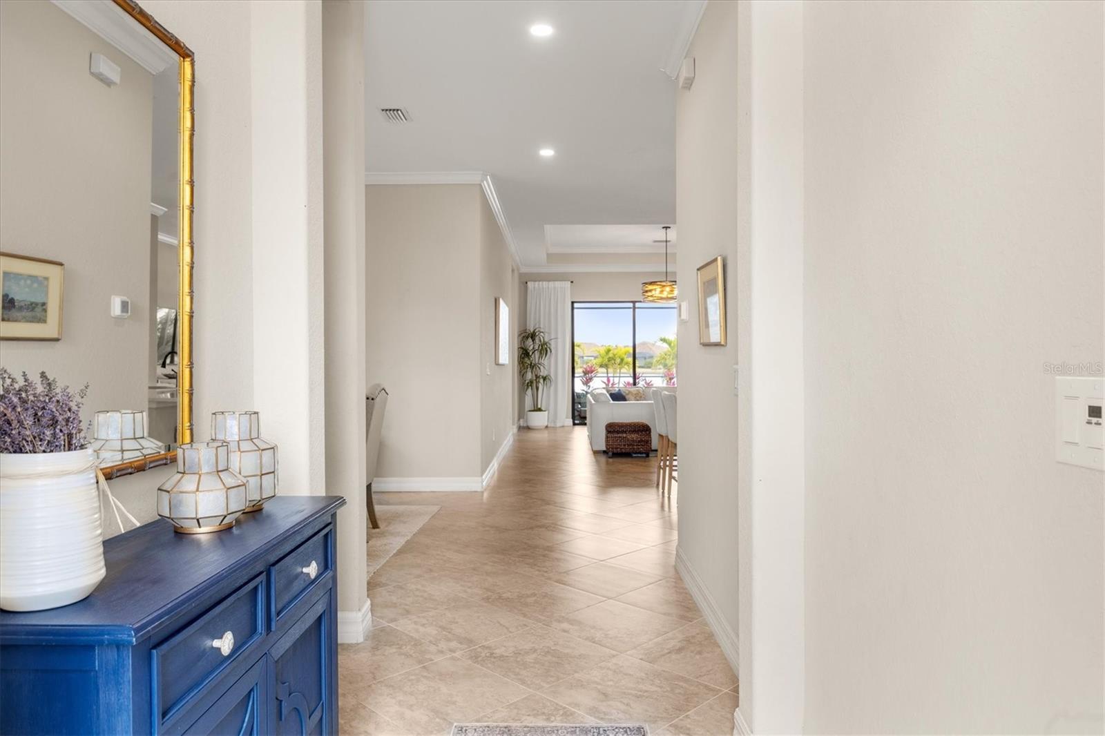 COUNTRY CLUB EAST - Residential