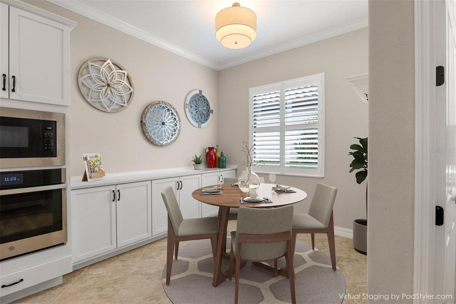 COUNTRY CLUB EAST - Residential