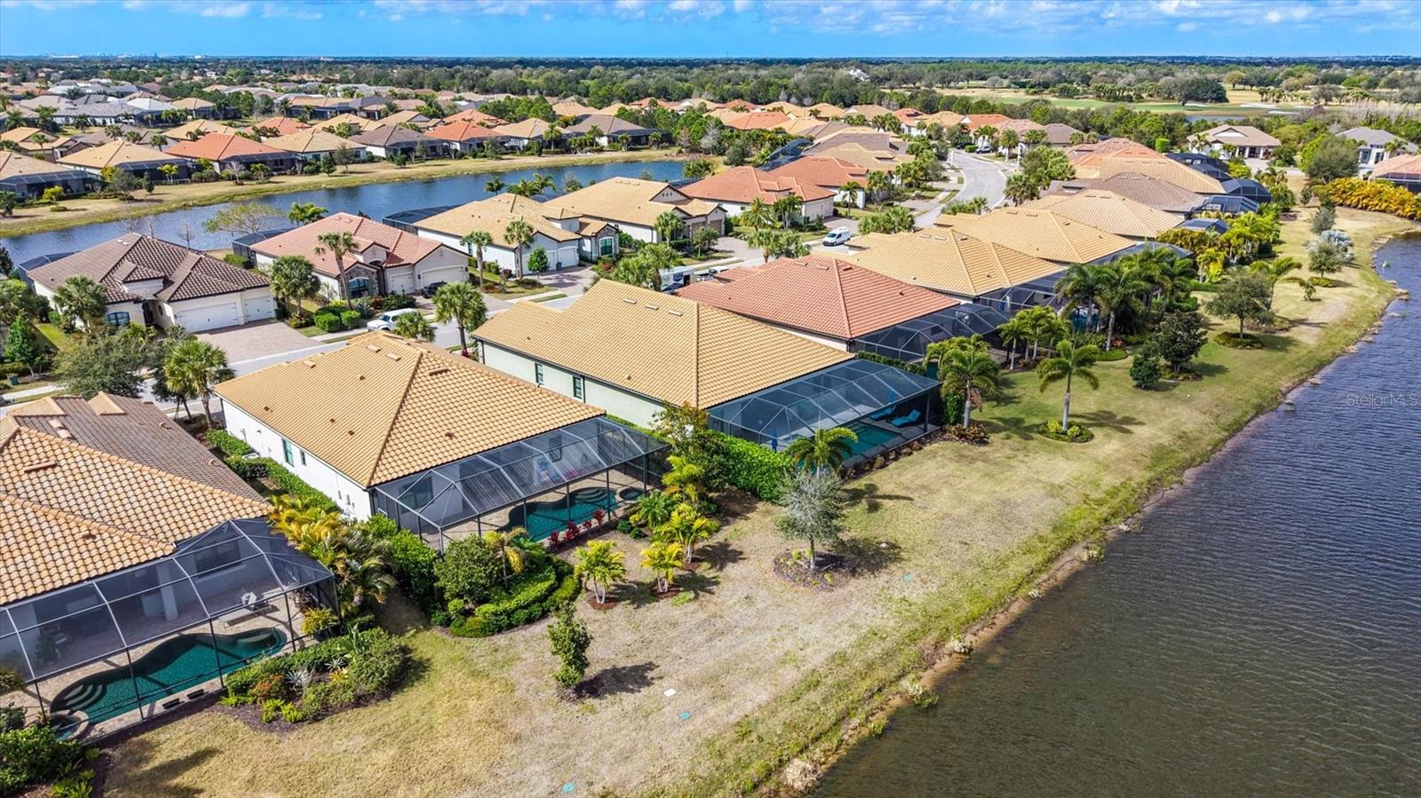 COUNTRY CLUB EAST - Residential