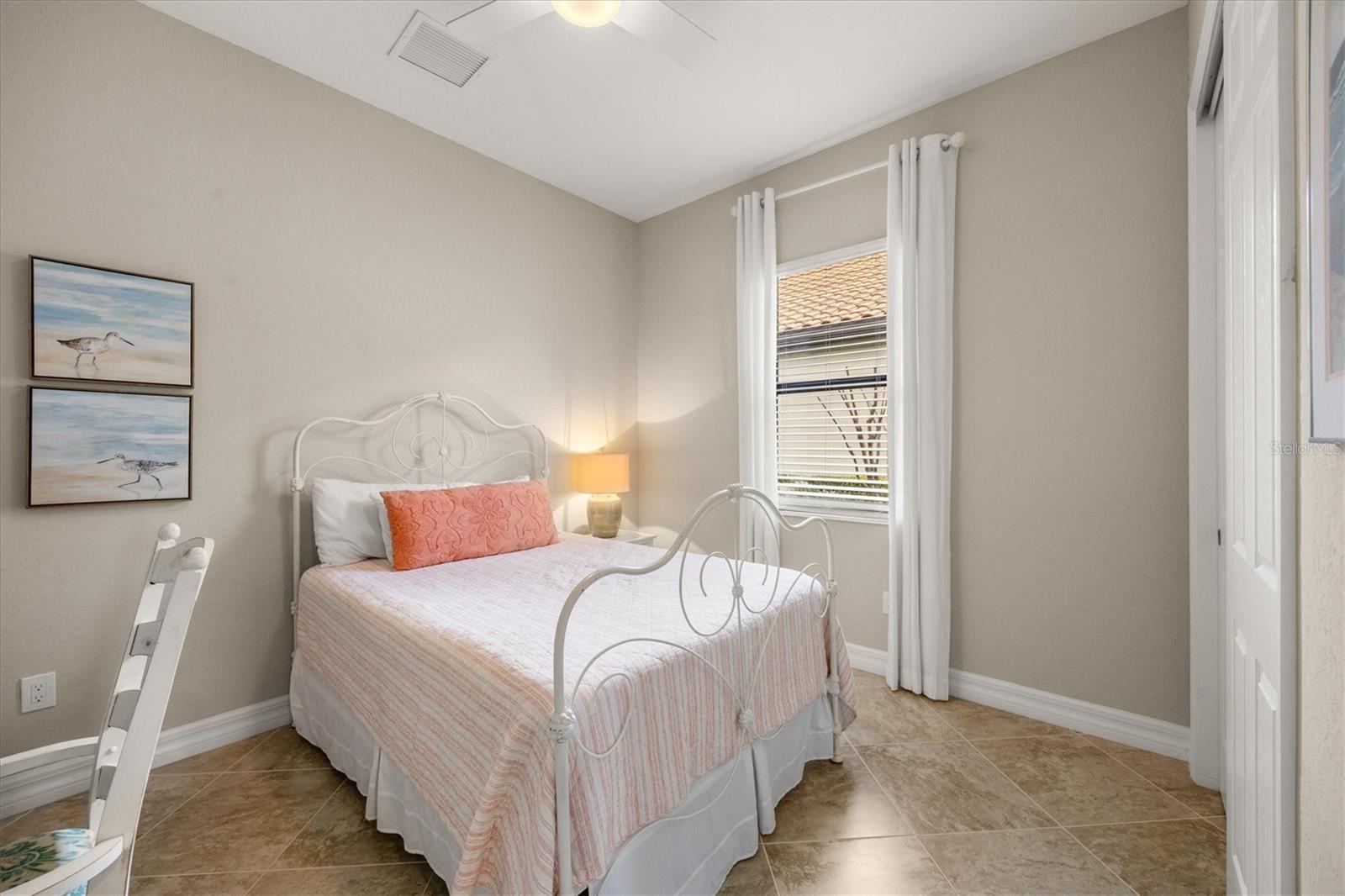 COUNTRY CLUB EAST - Residential