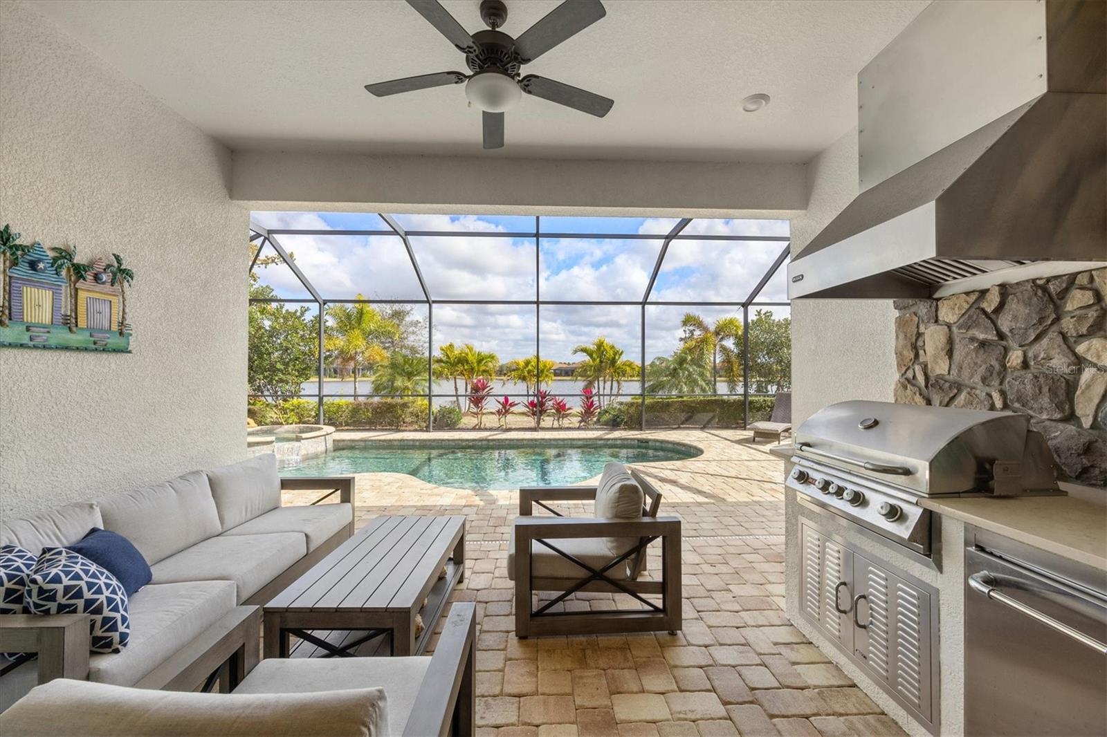 COUNTRY CLUB EAST - Residential