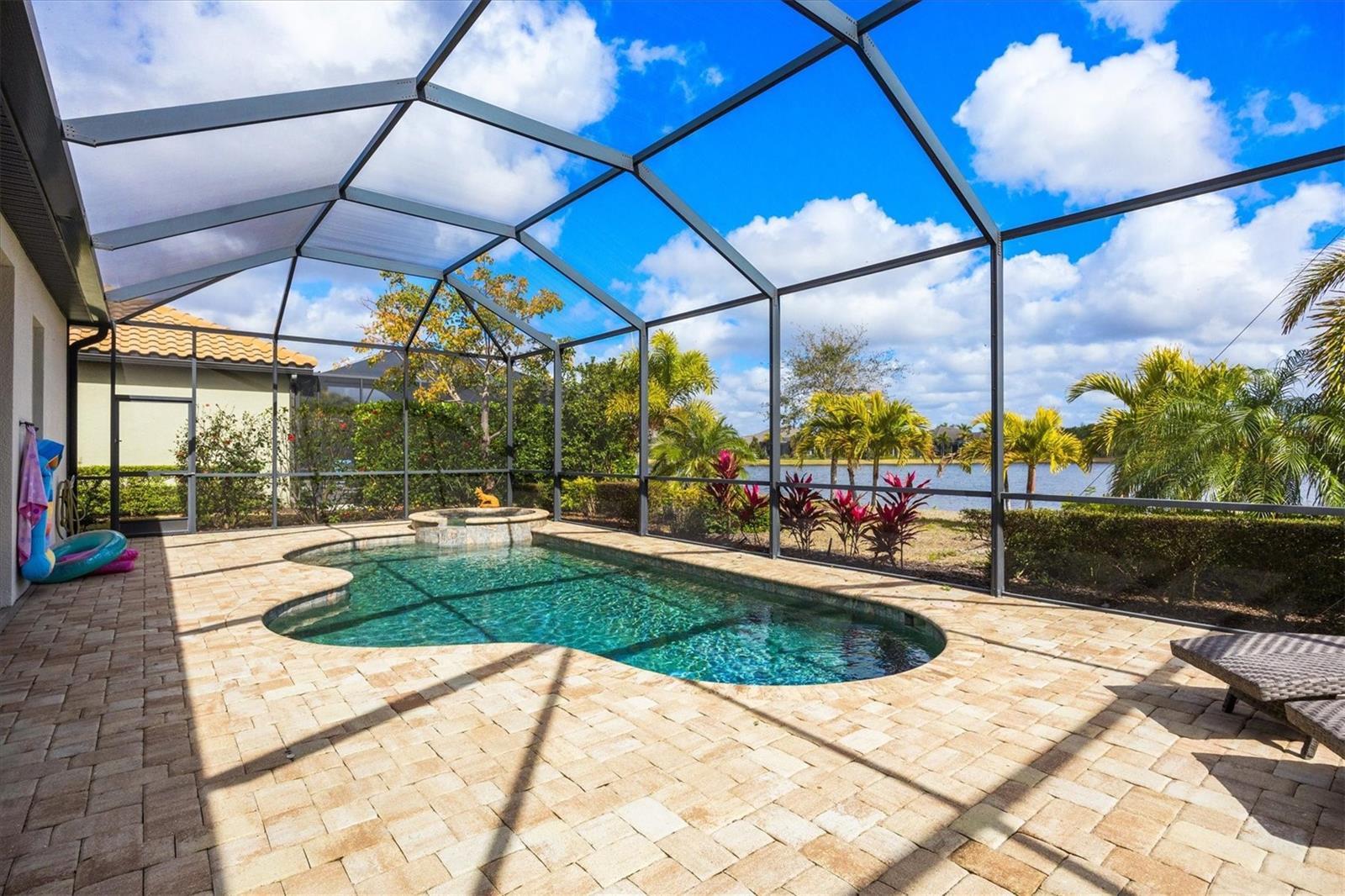 COUNTRY CLUB EAST - Residential