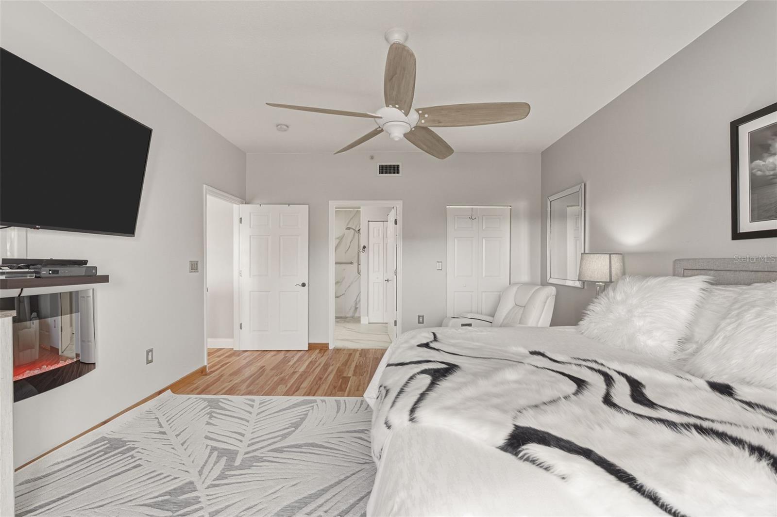 WOODMERE AT JACARANDA - Residential