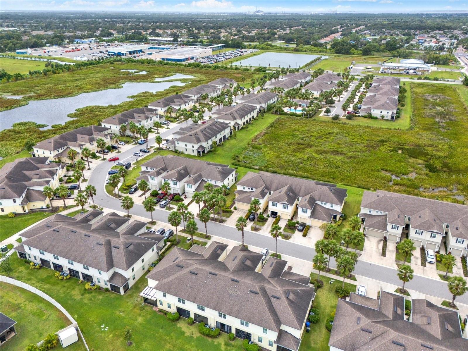 LUCAYA LAKE CLUB TWNHMS PHA - Residential