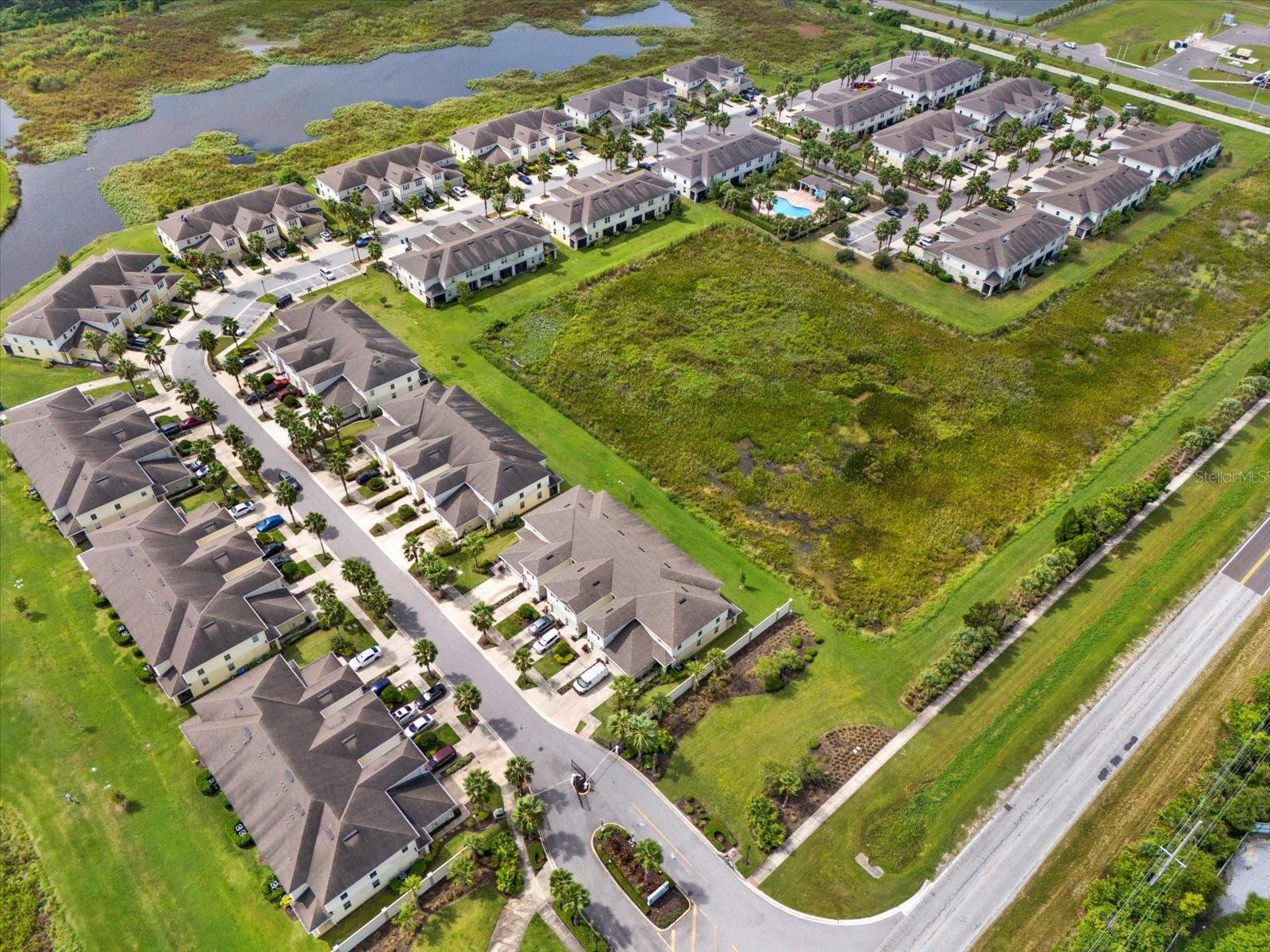 LUCAYA LAKE CLUB TWNHMS PHA - Residential