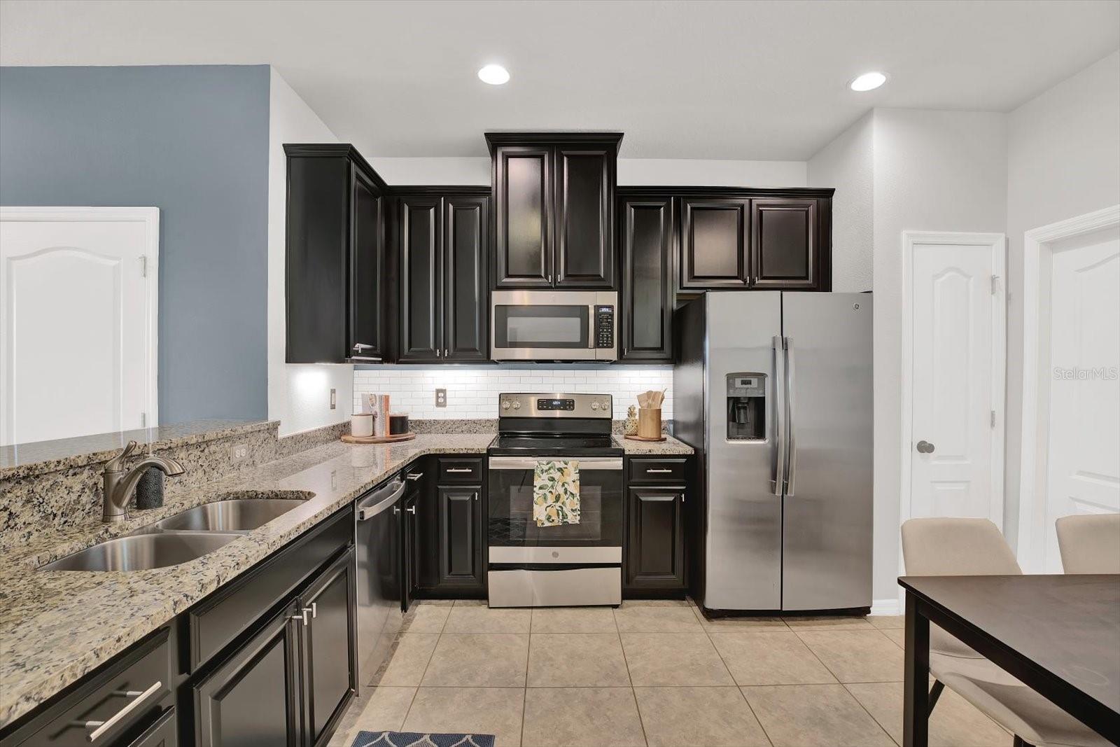 LUCAYA LAKE CLUB TWNHMS PHA - Residential