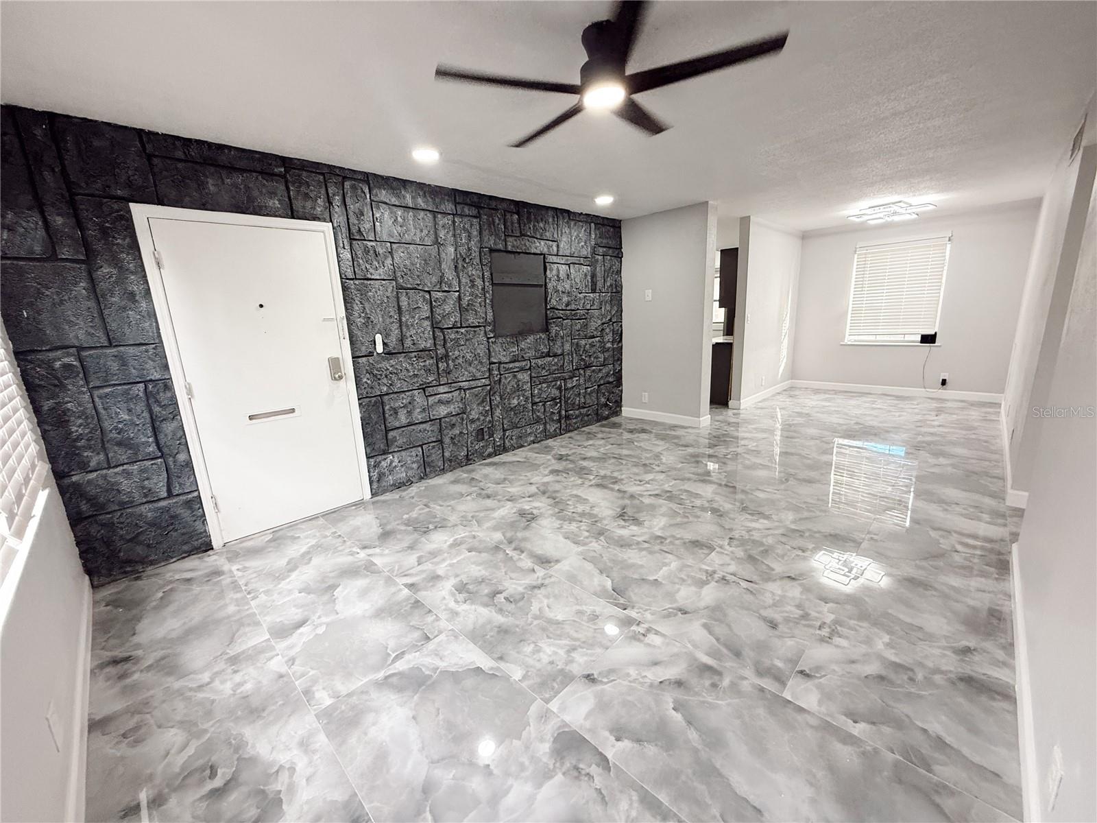 CORTEZ PLAZA APTS BLDG A - Residential