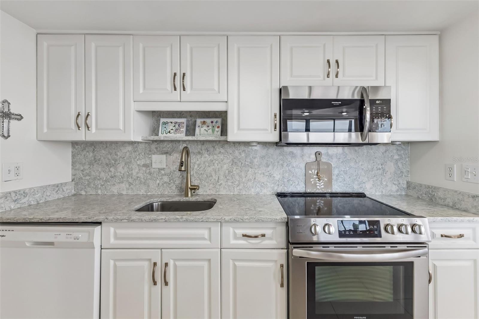 OCEAN RITZ CONDO UNIT 01 - Residential