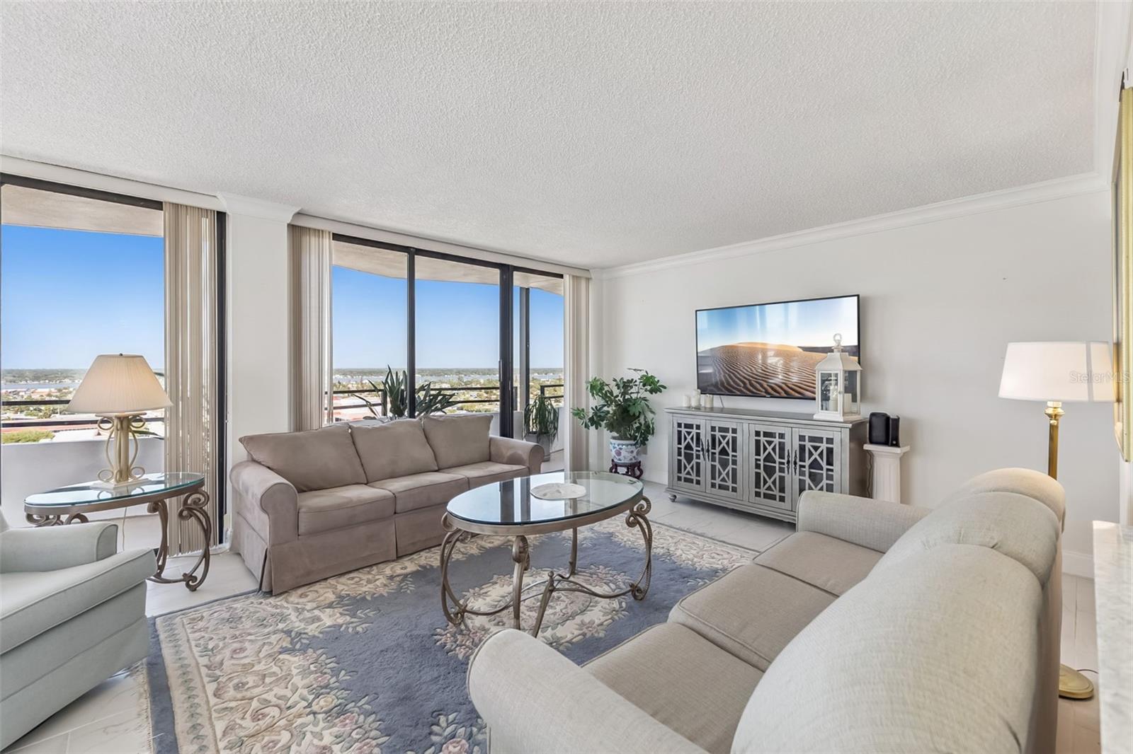 OCEAN RITZ CONDO UNIT 01 - Residential