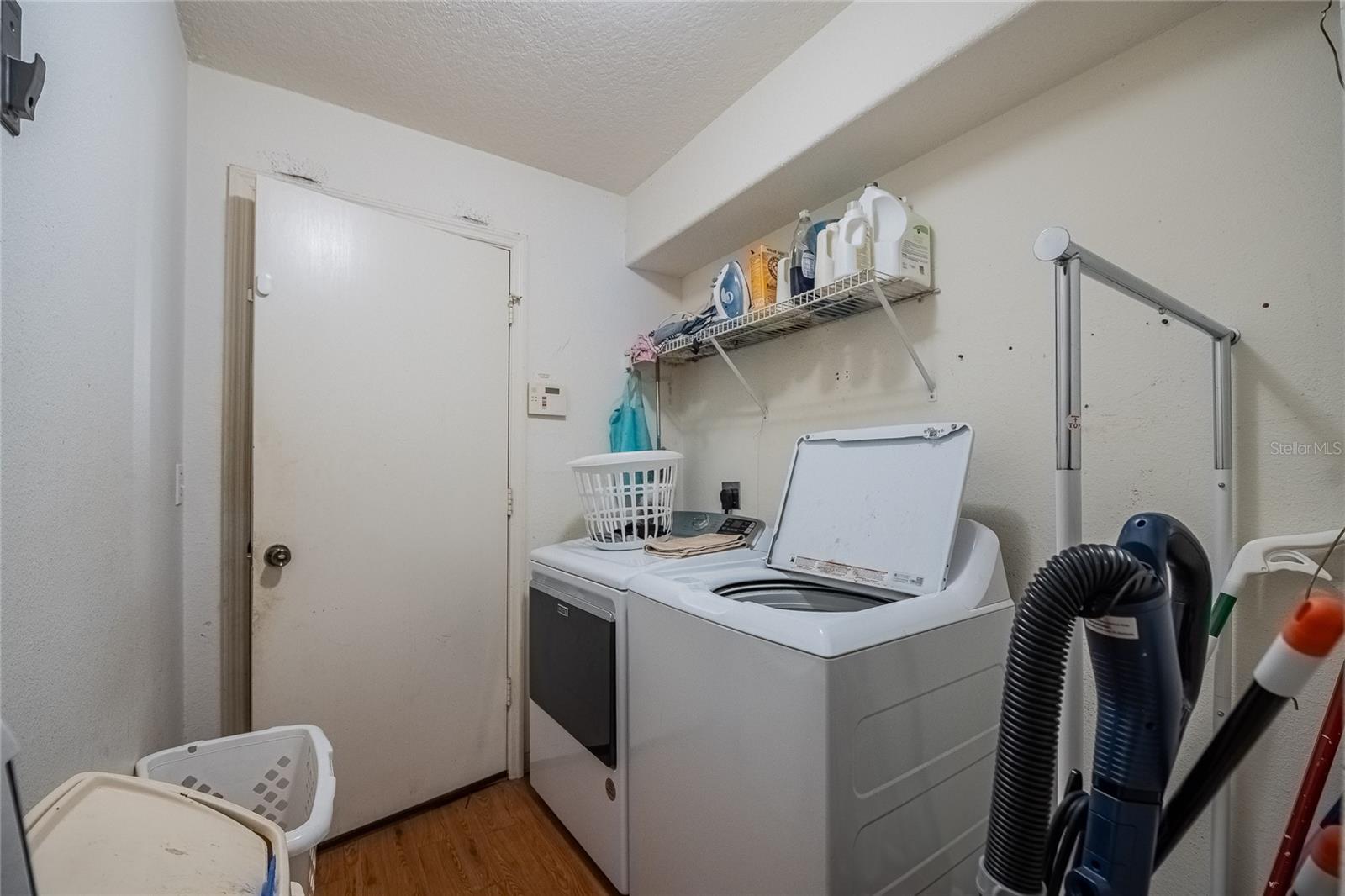 LAKE THOMAS WOODS SIXTH ADD - Residential