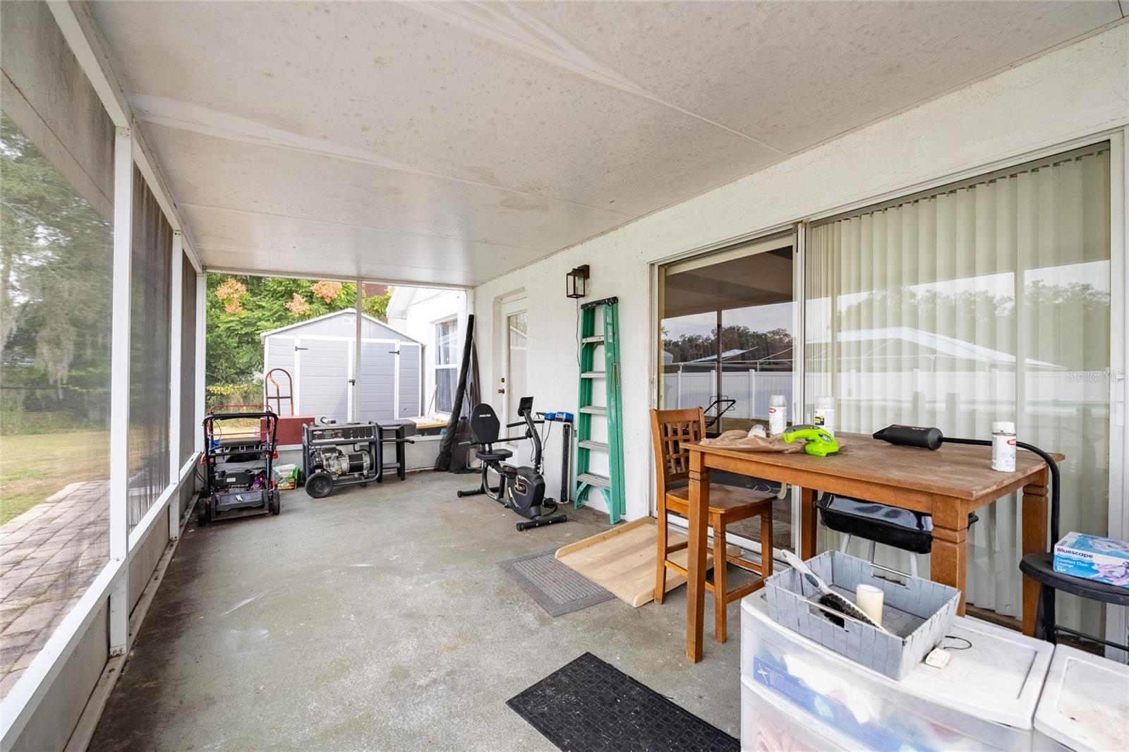 LAKE THOMAS WOODS SIXTH ADD - Residential